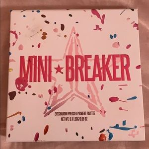 Jeffree star MINI BREAKER eyeshadow palette.